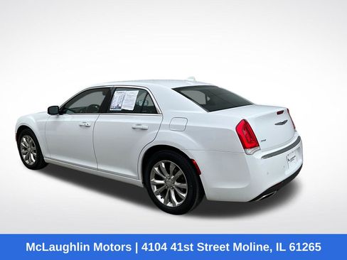 Used 2021 Chrysler 300 Touring L image 13