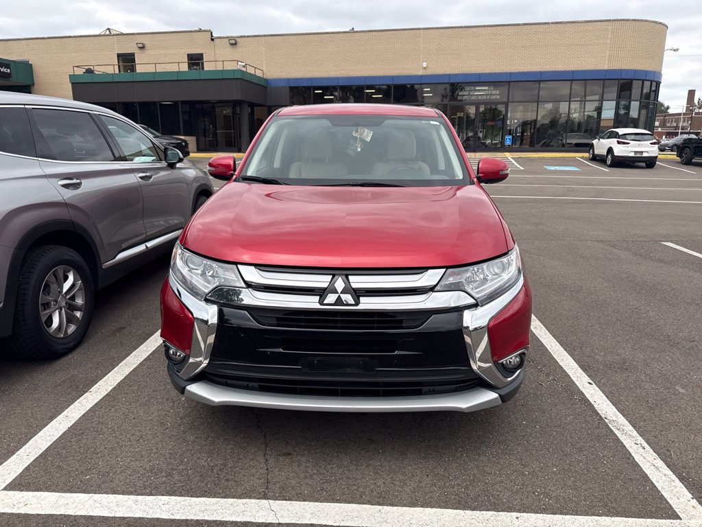 Used 2018 Mitsubishi Outlander SE AWD/4WD image 2