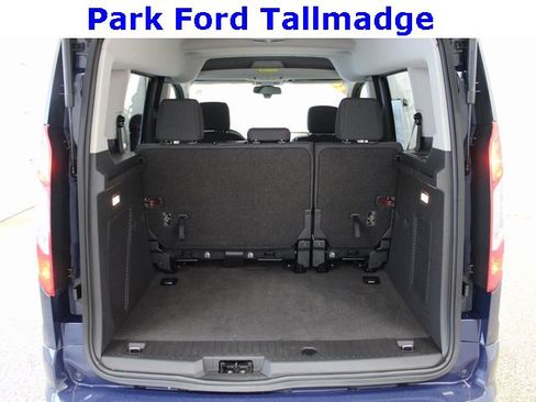 Used 2016 Ford Transit Connect XLT image 5