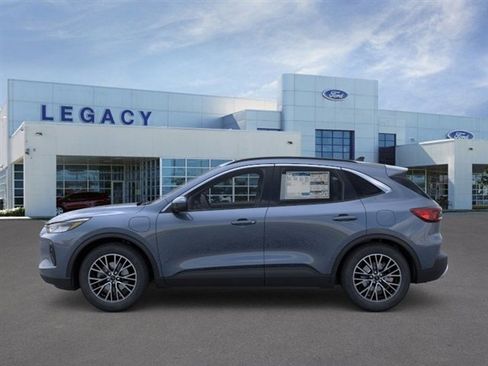 New 2026 Ford Escape SE image 3