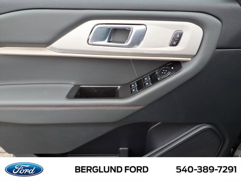 New 2026 Ford Explorer Active image 17
