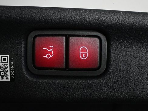 New 2026 Mercedes-Benz C 300 Sedan image 29