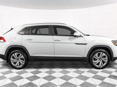 Used 2020 Volkswagen Atlas Cross Sport SEL w/ Cross Sport MDO Package AWD/4WD image 17
