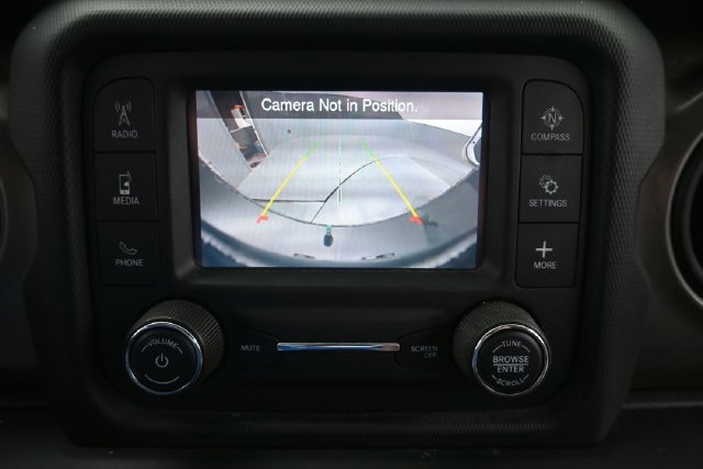 Used 2020 Jeep Wrangler Sport AWD/4WD image 17