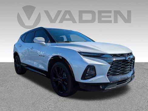 Used 2022 Chevrolet Blazer RS w/ Enhanced Convenience Package image 3