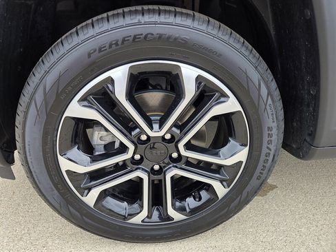 Used 2022 Jeep Compass Limited AWD/4WD image 9