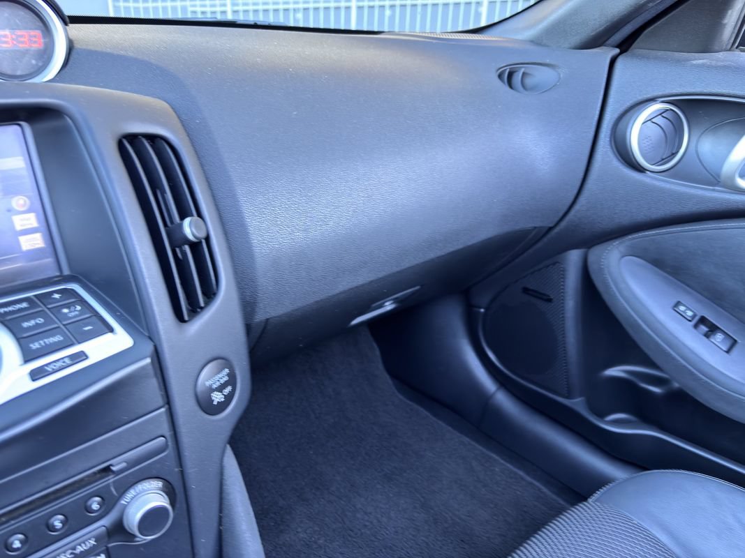 Used 2011 Nissan 370Z Touring w/ Sport Pkg RWD image 19