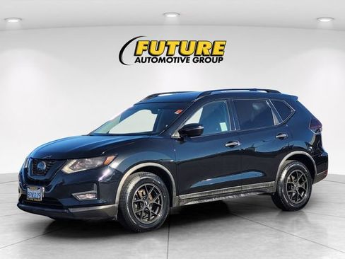 Used 2018 Nissan Rogue SV image 5