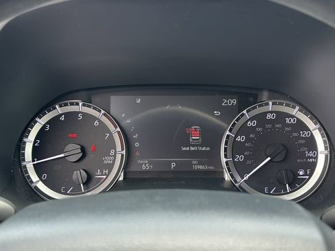 Used 2023 Toyota Highlander L FWD image 16