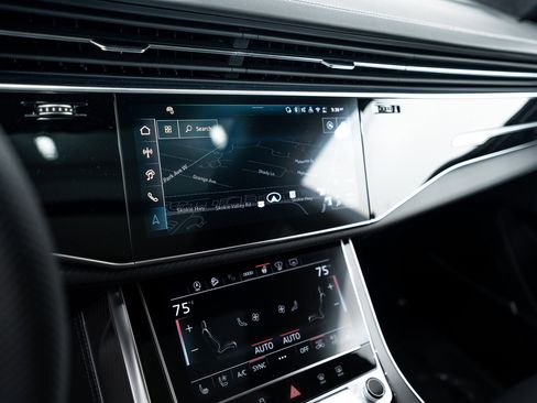 New 2026 Audi SQ8 Prestige image 12