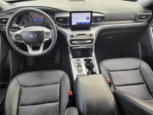 Used 2023 Ford Explorer XLT w/ Equipment Group 202A image 11