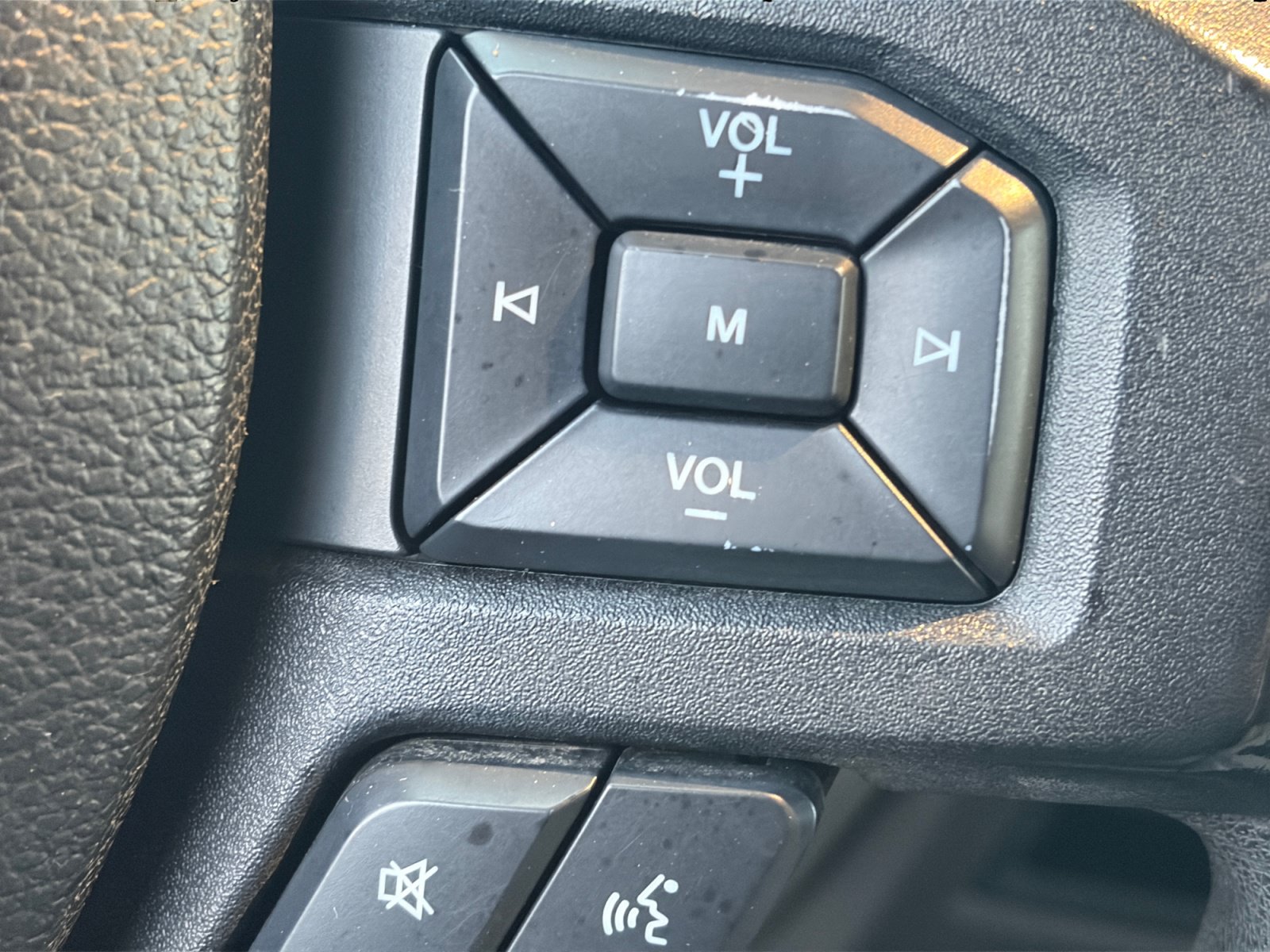 Used 2017 Ford F250 XL w/ Power Equipment Group AWD/4WD image 18