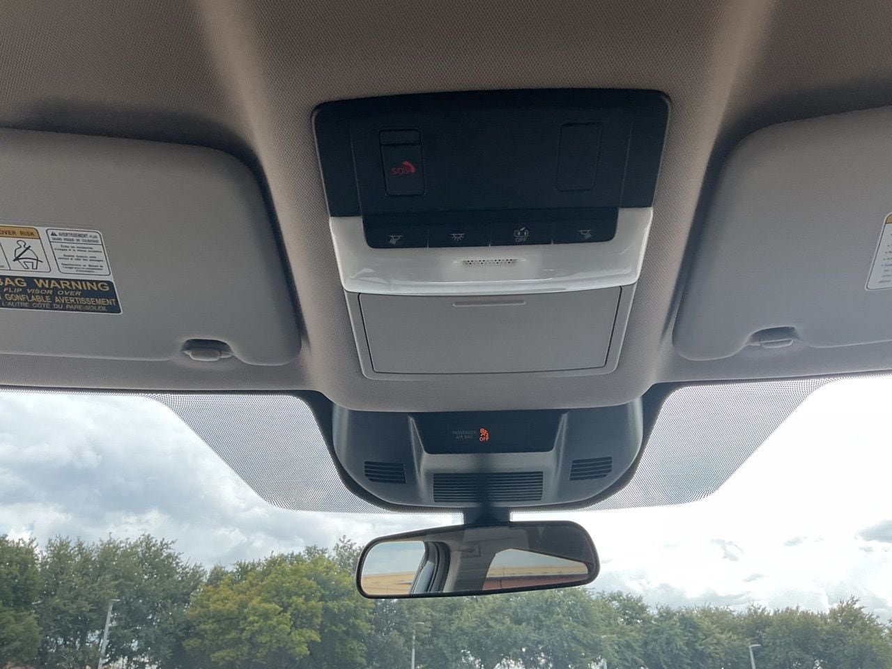 Used 2025 Nissan Rogue SV FWD image 13