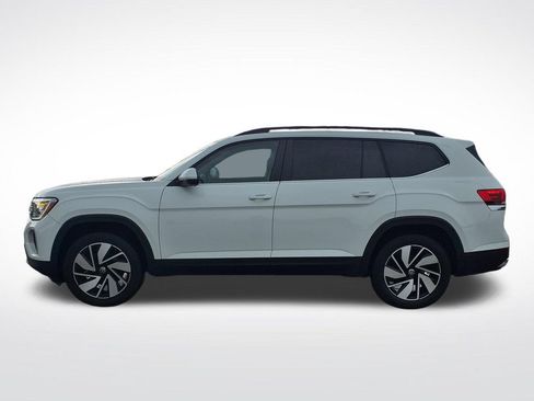 Used 2025 Volkswagen Atlas SE FWD image 4