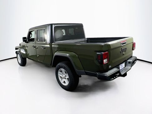 Used 2023 Jeep Gladiator Sport image 7