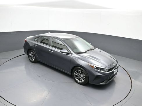 Certified 2024 Kia Forte LXS FWD image 34