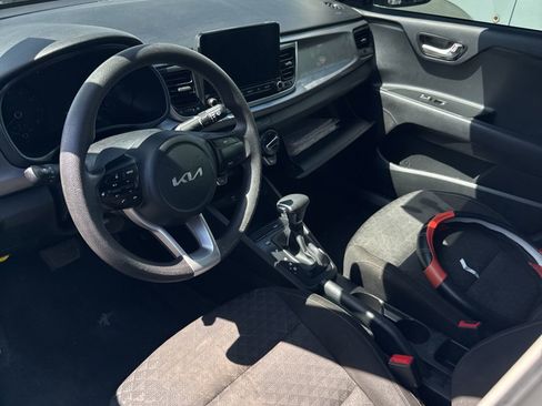 Used 2023 Kia Rio LX FWD image 5