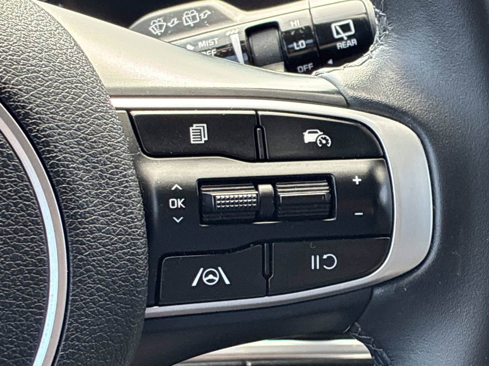 Used 2023 Kia Sportage EX FWD image 24