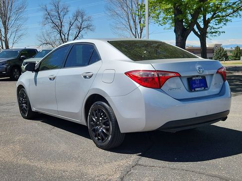 Used 2017 Toyota Corolla LE w/ Carpet Mat Package (TMS) FWD image 3