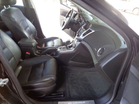 Used 2013 Chevrolet Cruze LTZ w/ Enhanced Safety Package image 16