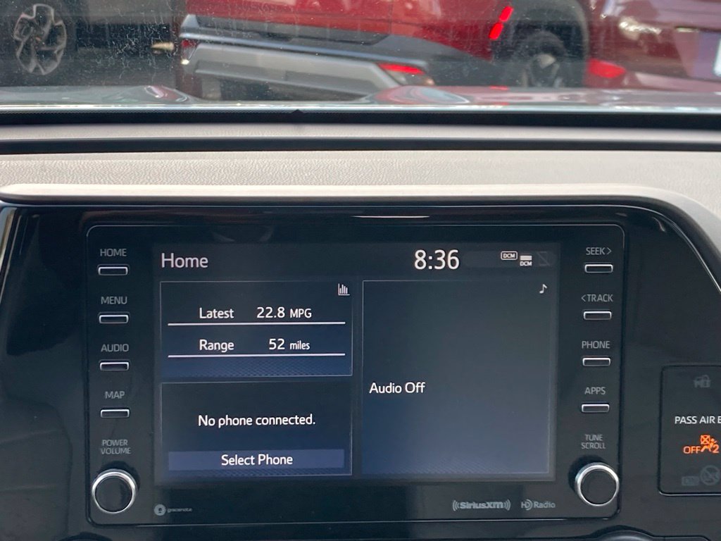 Used 2020 Toyota Highlander XLE AWD/4WD image 14