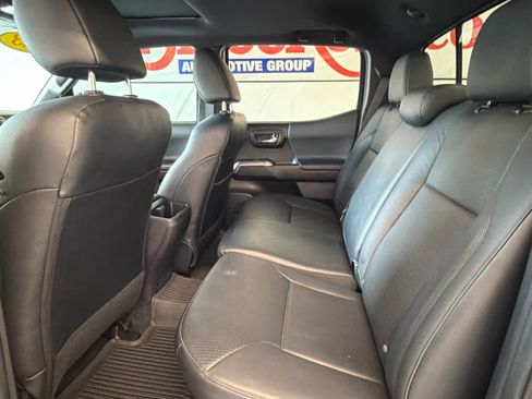 Used 2023 Toyota Tacoma Limited AWD/4WD image 19