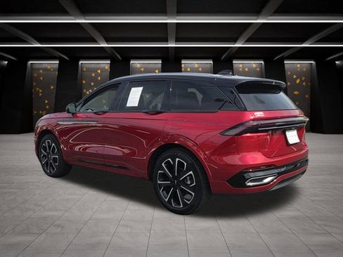 Certified 2025 Lincoln Nautilus Reserve AWD/4WD image 6