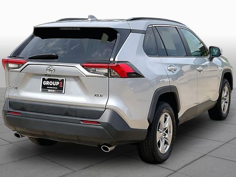 Used 2025 Toyota RAV4 XLE FWD image 25