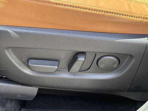 Certified 2025 MAZDA CX-70 3.3 Turbo S w/ Premium Plus image 25