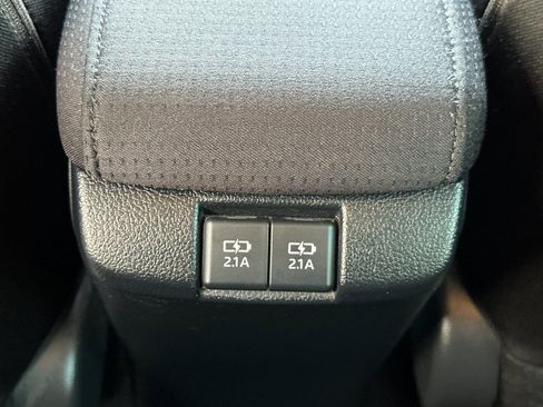 Used 2020 Toyota Prius LE image 14