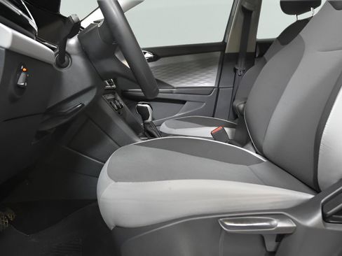 Used 2024 Volkswagen Taos S image 10