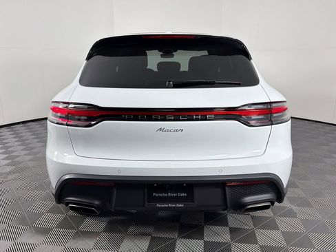 Used 2026 Porsche Macan AWD/4WD image 10