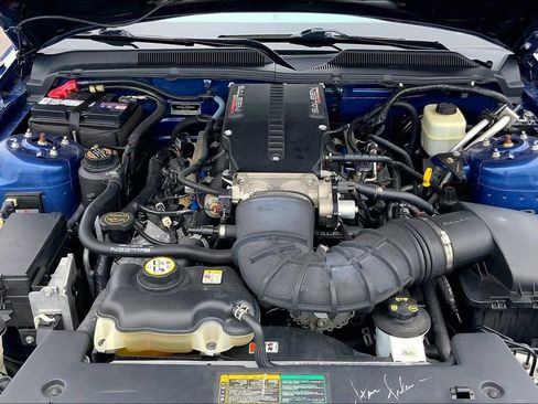 Used 2006 Ford Mustang GT RWD image 9
