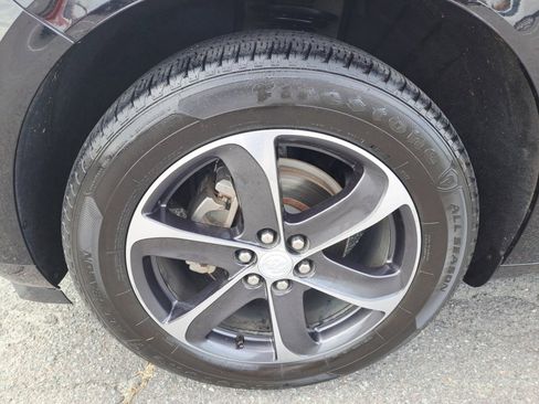 Used 2020 Buick Enclave Essence w/ Sport Touring Edition image 22