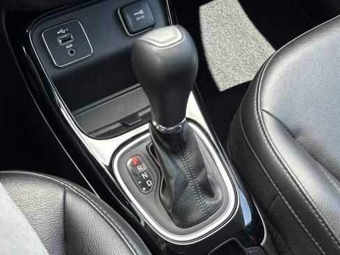 Used 2019 Jeep Compass Latitude FWD image 18