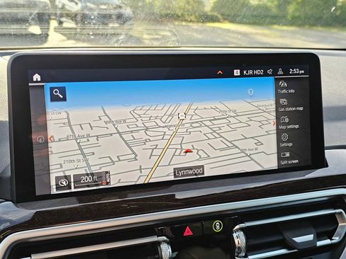 Used 2024 BMW X3 xDrive30i w/ Premium Package image 28