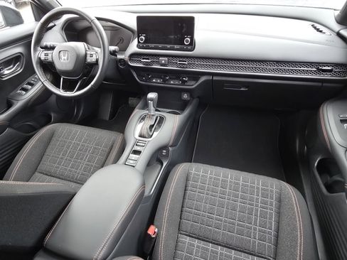 Used 2025 Honda HR-V Sport image 19