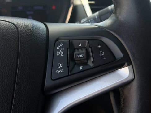 Used 2019 Chevrolet Trax LT w/ LT Convenience Package FWD image 25
