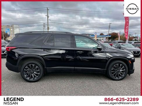 Used 2023 Chevrolet Traverse RS image 4