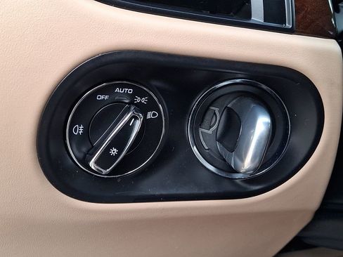 Used 2023 Porsche Macan S image 24