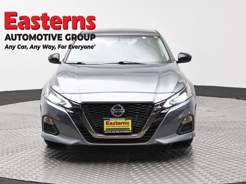 Used 2019 Nissan Altima 2.5 SR AWD/4WD image 2