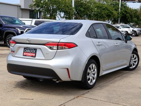 Used 2026 Toyota Corolla LE FWD image 2