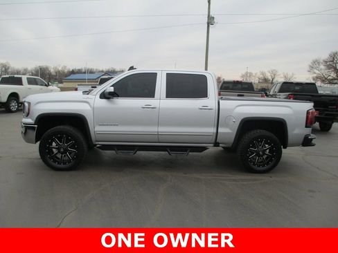 Used 2018 GMC Sierra 1500 SLT w/ SLT Premium Package image 9