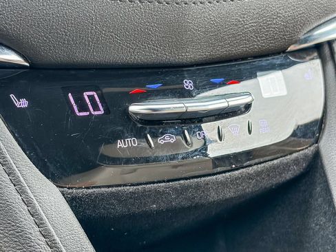 Used 2019 Cadillac XT5 Luxury FWD image 26