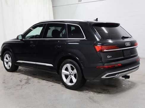 Used 2022 Audi Q7 Premium w/ Convenience Package image 3