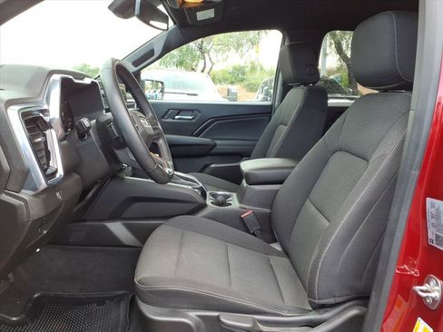 Used 2024 GMC Canyon Elevation w/ Convenience Package image 19