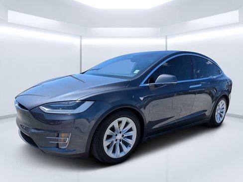 Used 2018 Tesla Model X 75D AWD/4WD image 7