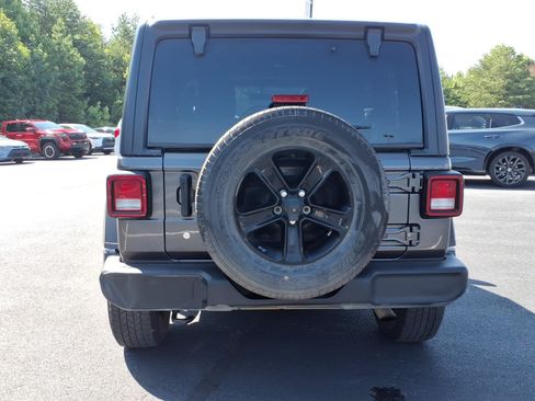 Used 2019 Jeep Wrangler Unlimited Sport AWD/4WD image 4