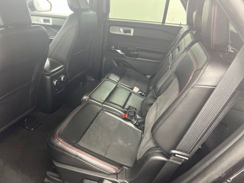 Used 2024 Ford Explorer ST-Line w/ Class IV Trailer Tow Package AWD/4WD image 11