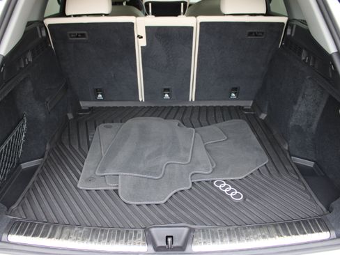 Certified 2025 Audi Q5 Premium w/ Convenience Package AWD/4WD image 27